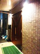 野方ウエスレアン・メソヂスト教会　夜の入り口の様子